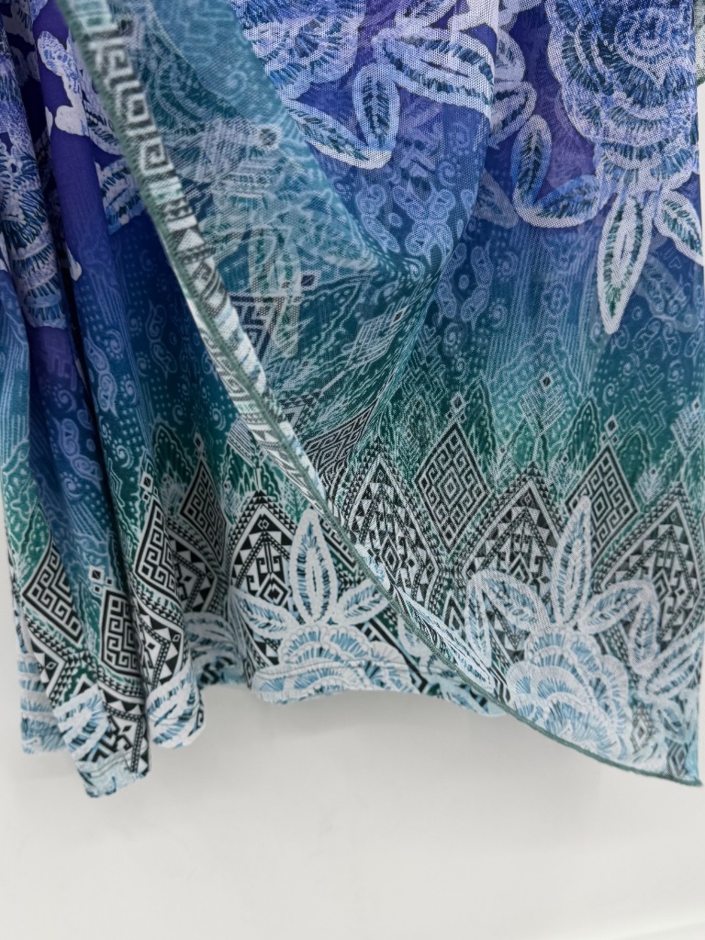 Catherines Top Women 3X Blue Short Sleeve Mesh Layer Floral Stretch Round Neck - Picture 4 of 11